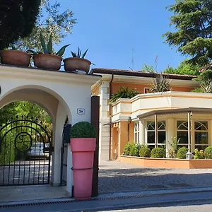 La Desenzano Отель типа 