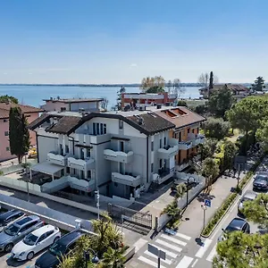 https://apartments-peninsula.it-lombardy.com